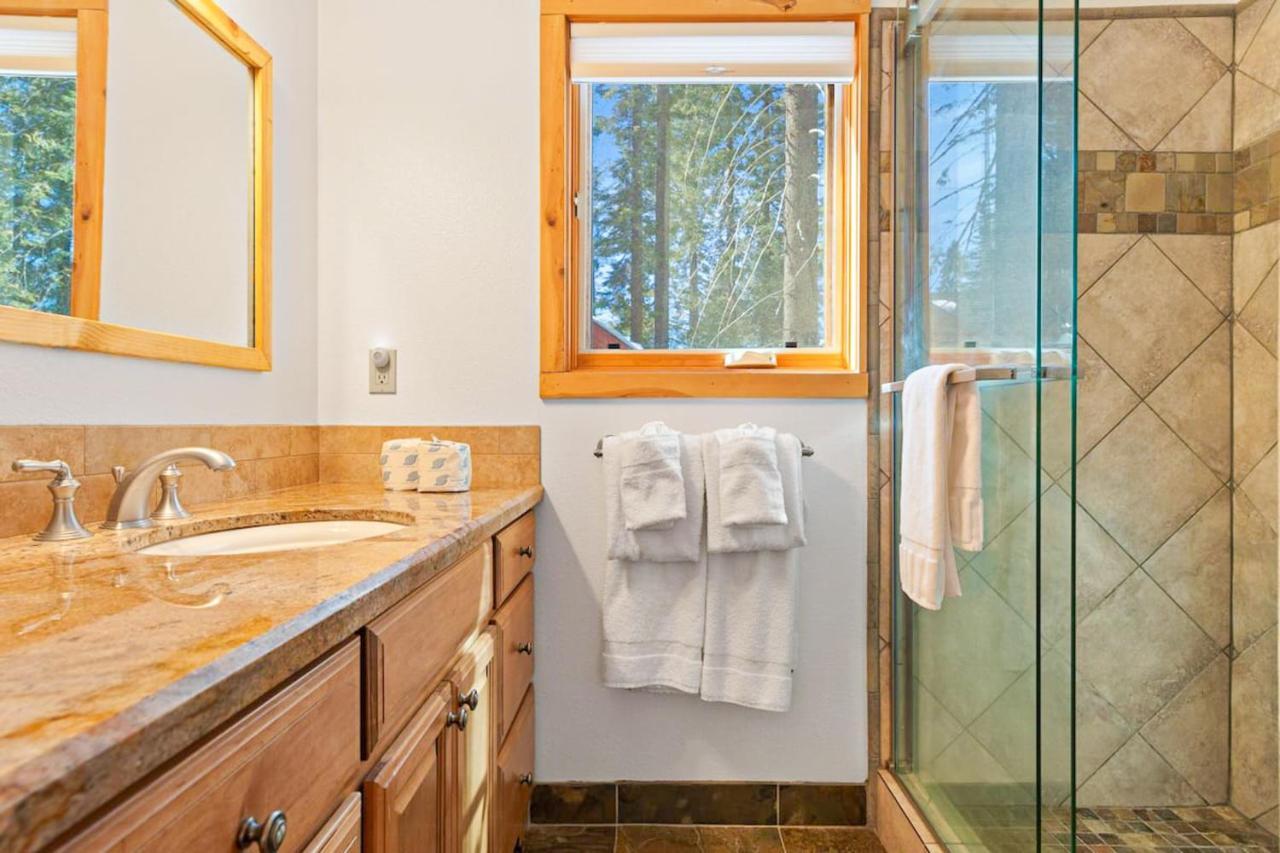Oso Lodge Yosemite West Exteriör bild